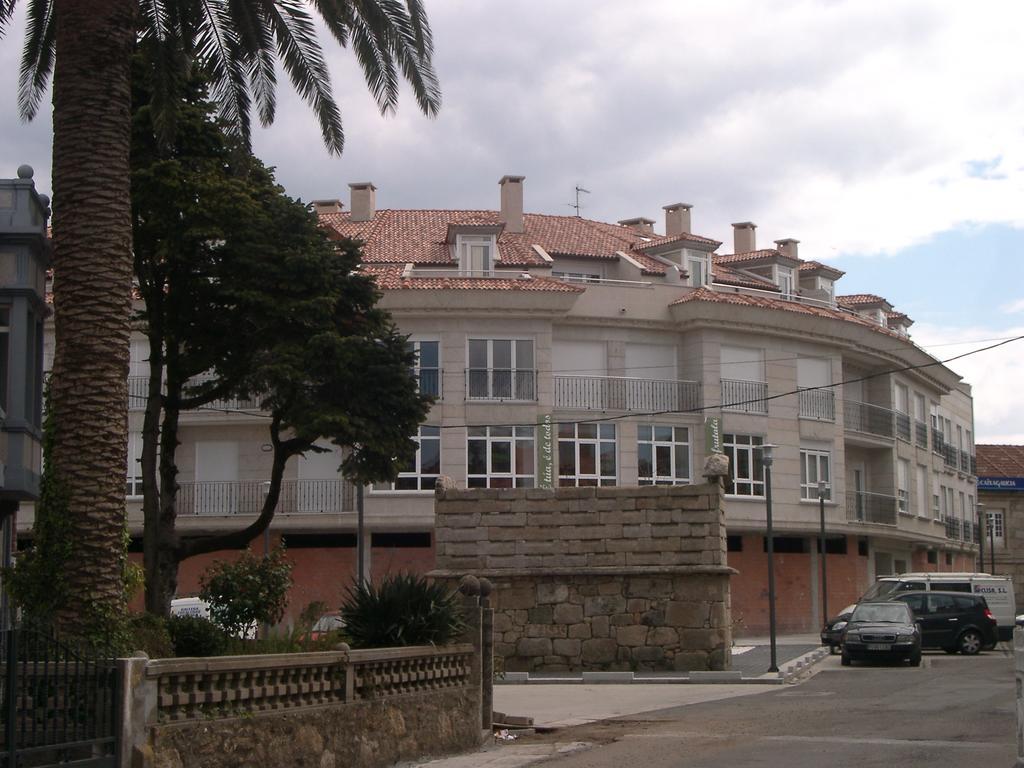 Apartamentos Illa Isla de Arosa Bagian luar foto